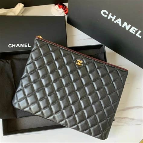 chanel classic pouch black